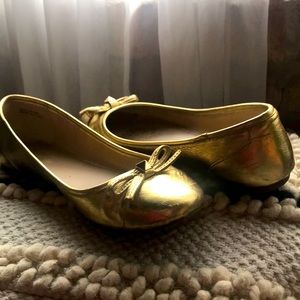 Kate Spade Gold Metallic Flats Size 9 wide